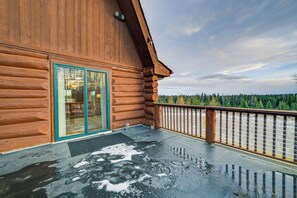 House (5 Bedrooms) | Interior - < 1 Mi to Kenai River: Spacious Cabin w/ Deck! (Sterling)