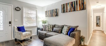 15 Mi to Dtwn Atlanta: Home w/ In-unit Laundry