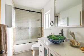 House (1 Bedroom) | Interior