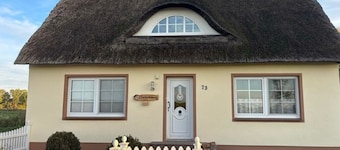 Vacation apartment directly on the dike in Wremen for 2 people