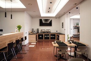 Free daily continental breakfast - Hotel Reśliński (Grodzisk Wielkopolski)