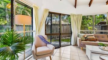 House | 2 bedrooms, Internet