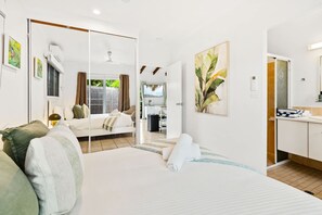 House | 2 bedrooms, Internet - Green Cottage in Trinity Beach (Trinity Beach)