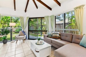 House | 2 bedrooms, Internet