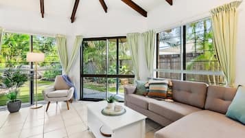 House | 2 bedrooms, Internet