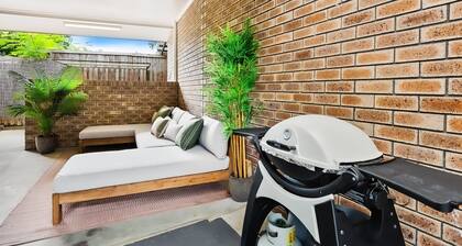 Green Cottage in Trinity Beach