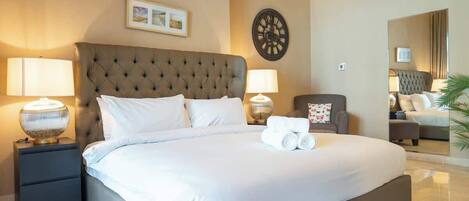 4 室のベッドルーム、デスク、アイロン / アイロン台、WiFi