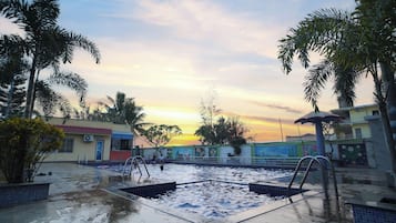 15 piscinas al aire libre