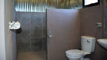 Cabane, 1 chambre, fumeurs, balcon | Salle de bain