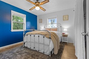 2 bedrooms, WiFi, bed sheets