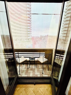 Deluxe Studio, Balcony, City View | Balcony