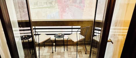 Studio Deluxe - balkong - utsikt mot staden | Balkongutsikt