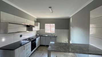 Apartment, 3 Bedrooms, Smoking, Balcony | Interior