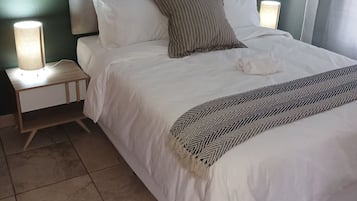 Apartment, 3 Bedrooms, Smoking, Balcony | 3 bedrooms