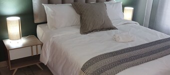 Rustenburg Cozy Apartment With Private Entrance & BBQ