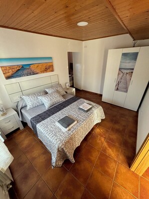 4 bedrooms, free WiFi, bed sheets - Josefa's House (O Porriño)