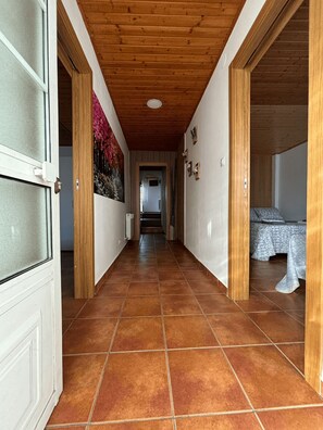 4 chambres, Wi-Fi gratuit, draps fournis