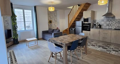 MAISON RENOVEE 6 PERSONNES - SEJOUR SPACIEUX- WI-FI - PARKING GRATUIT