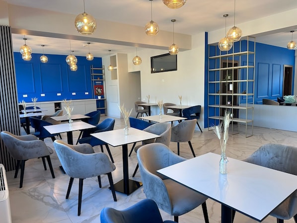 Quầy tiếp tân