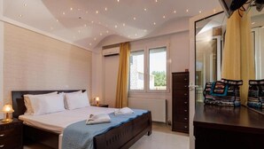 Villa - Villa Serenity Retreat in Kavrochori for 12 Guests (Malevizi)