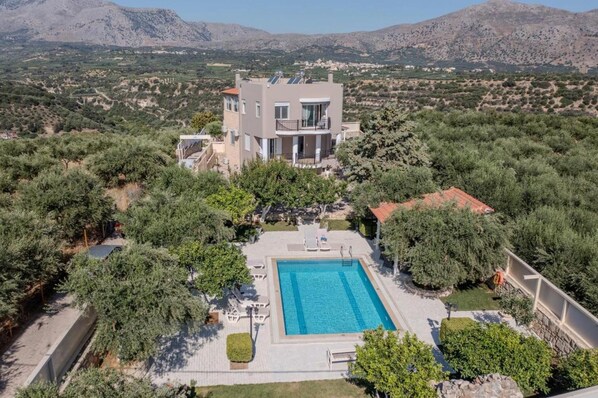Villa | Pool
