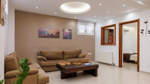 Interior - Sunset 12 Guests Villa in Kavrochori Paradise (Malevizi)