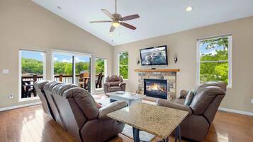 TV, fireplace, stereo, offices