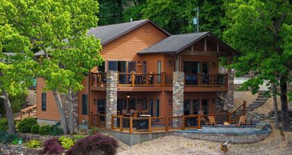 Trails End Hideaway – Waterfront