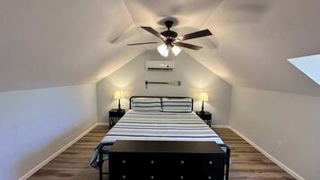 7 bedrooms, iron/ironing board, travel crib, WiFi