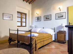 1 Schlafzimmer, Bügeleisen/Bügelbrett, Reisekinderbett, kostenloses WLAN