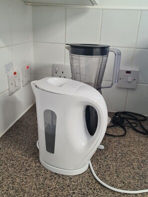 Coffee and/or coffee maker - Stunning room with a shared bathroom near U.S EMBASSY & CENTRAL LONDON (London)