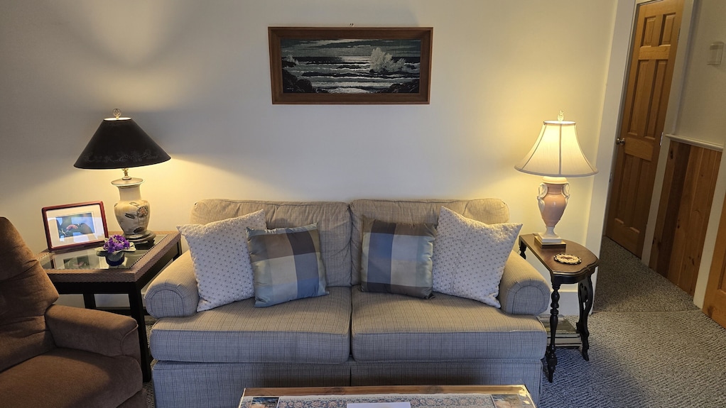 Acadia Ii On The Harbor A Cozy Charmer. Walk To Village. Waterfront Views. - Bar Harbor, ME