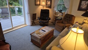 Smart TV, DVD player, books, video library - Acadia II on the Harbor A Cozy Charmer. Walk to Village. Waterfront Views. (Southwest Harbor)