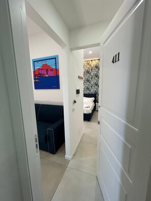 Family Studio, Kitchenette | Desk, blackout curtains, iron/ironing board, free WiFi - Enjoy rooms Naples (Naples)