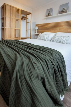 1 dormitorio, ropa de cama de alta calidad, edredones de plumas