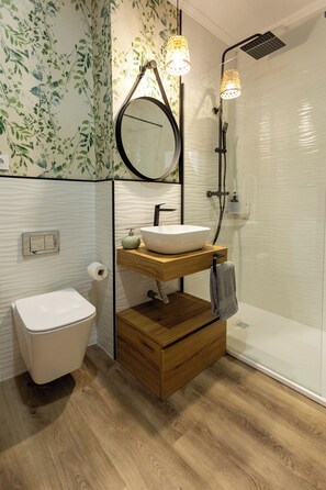 Comfort Apartment, 1 Bedroom, Air conditioning, Ground Floor | Bathroom - Tenerias Apart Corp S.L (Valencia)