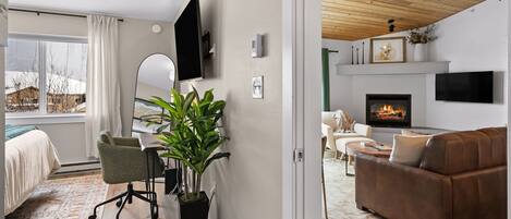 Télévision, cheminée