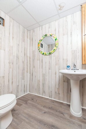 Dusche, Handtücher, Shampoo