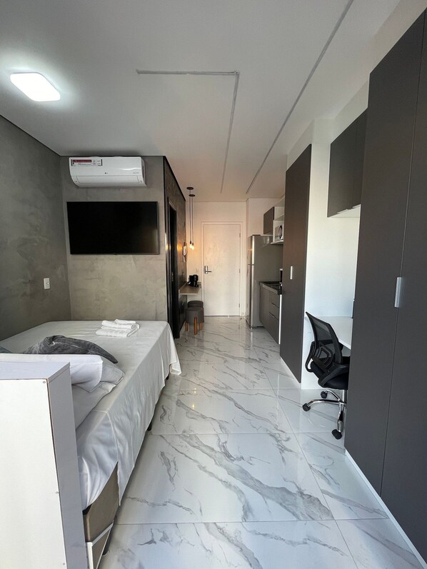 Estudio Deluxe | 1 habitación, cortinas blackout y tabla de planchar con plancha