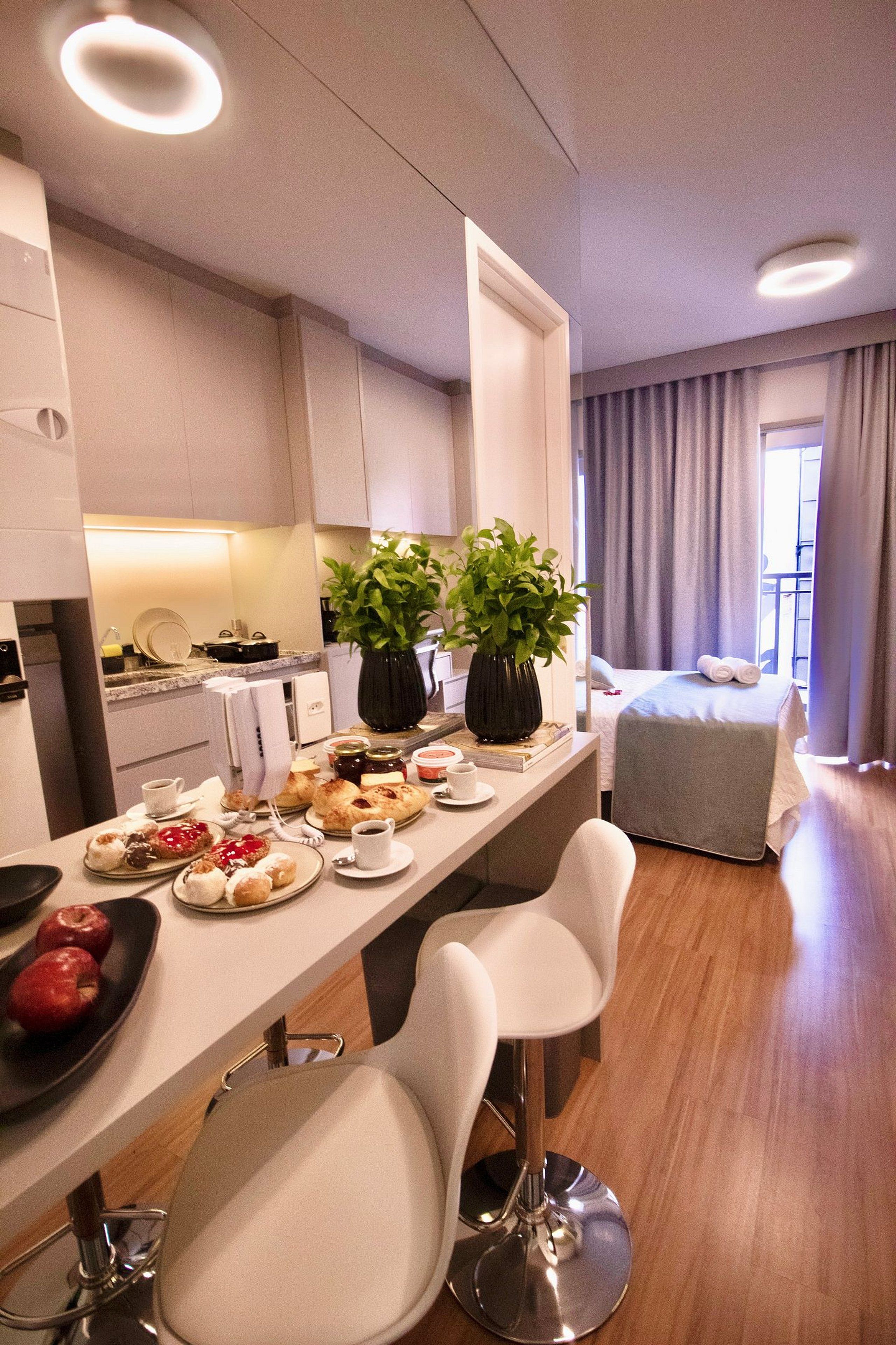 Deluxe Studio | Dining