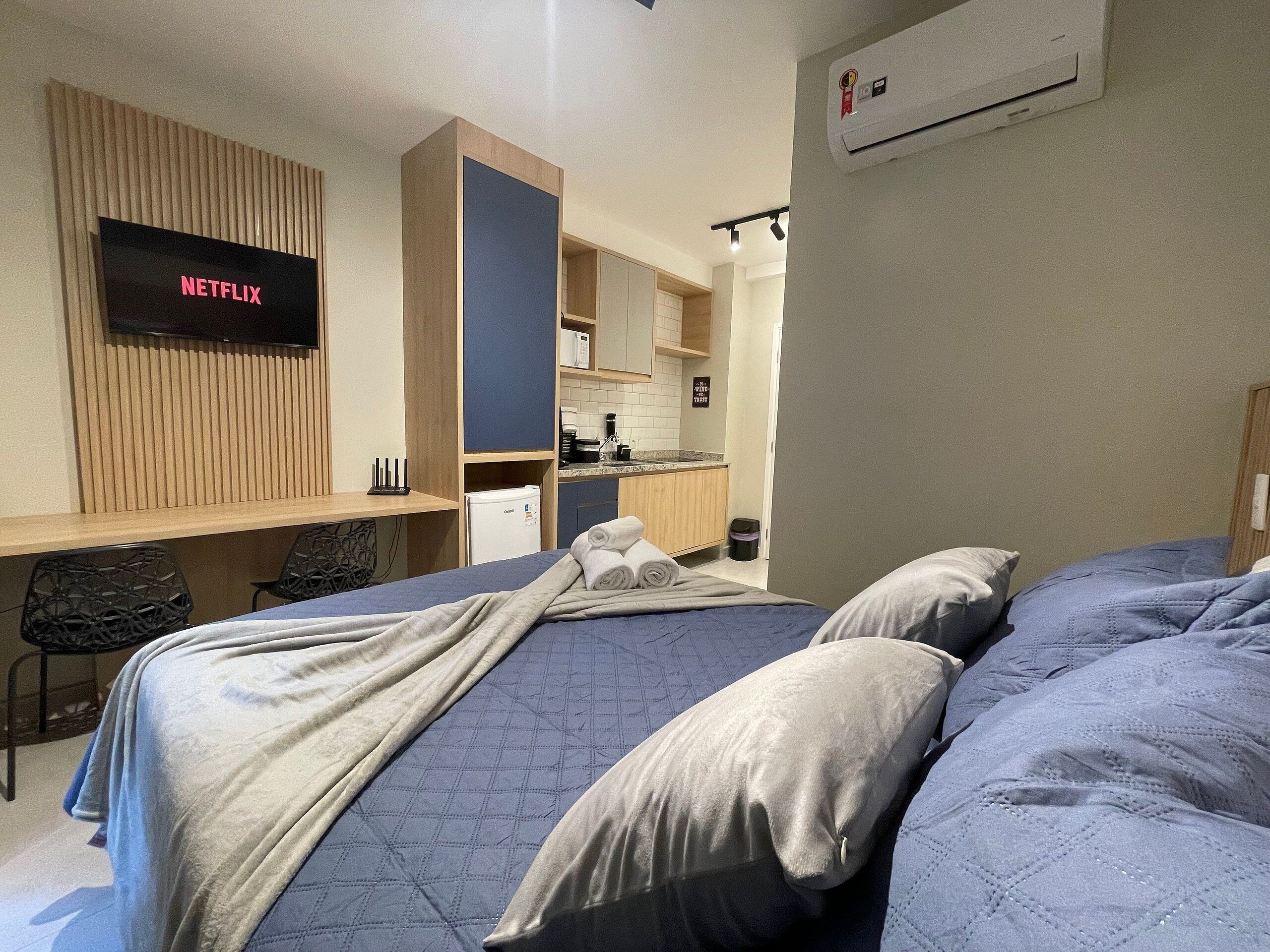 Estúdio luxo | Cortinas blackout, ferros/tábuas de passar roupa, Wi-Fi de cortesia