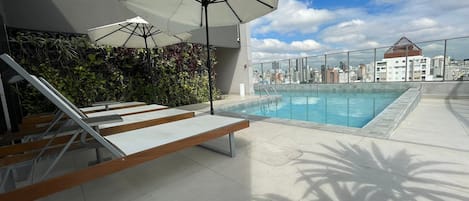 Deluxe-Studio | Pool