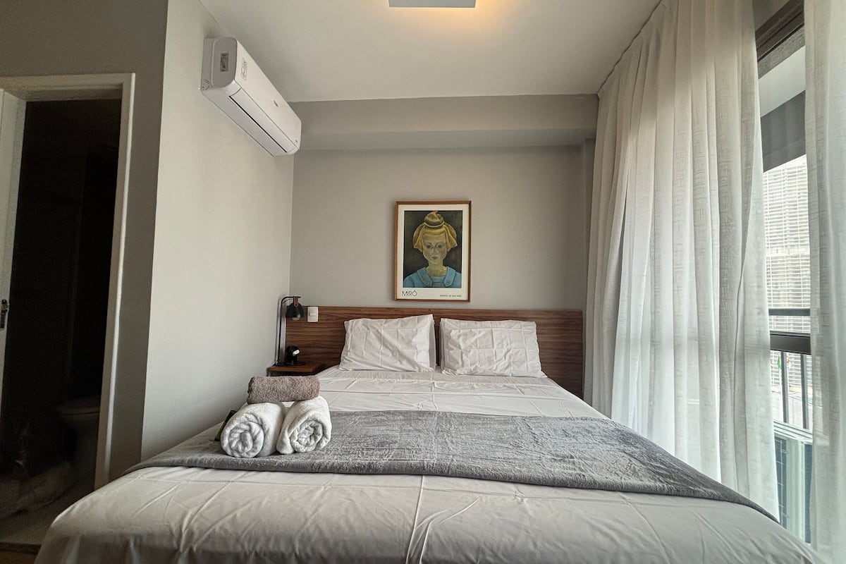 Deluxe studio | Verduisterende gordijnen, een strijkplank/strijkijzer, gratis wifi