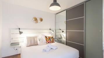 1 habitación, tabla de planchar con plancha, wifi y ropa de cama
