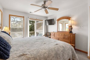 5 bedrooms, iron/ironing board, WiFi, bed sheets - Sunshine Daydream: Private Pool, Hot Tub, Rec Room (Corolla)