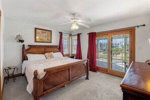 7 Schlafzimmer, Schreibtisch, Bügeleisen/Bügelbrett, WLAN
