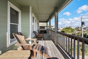 Property grounds - Butts In The Sand: Private Pool | Ocean Views (Nags Head)