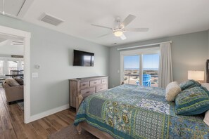 Desk, iron/ironing board, WiFi, bed sheets