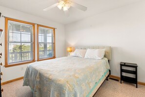 4 habitaciones, escritorio, tabla de planchar con plancha y wifi 