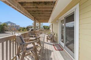 Terrace/patio - Terrapin Station: Private Pool | Oceanside (Corolla)